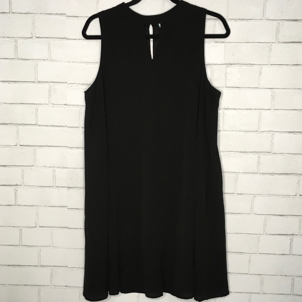 Sleeveless Black Dress